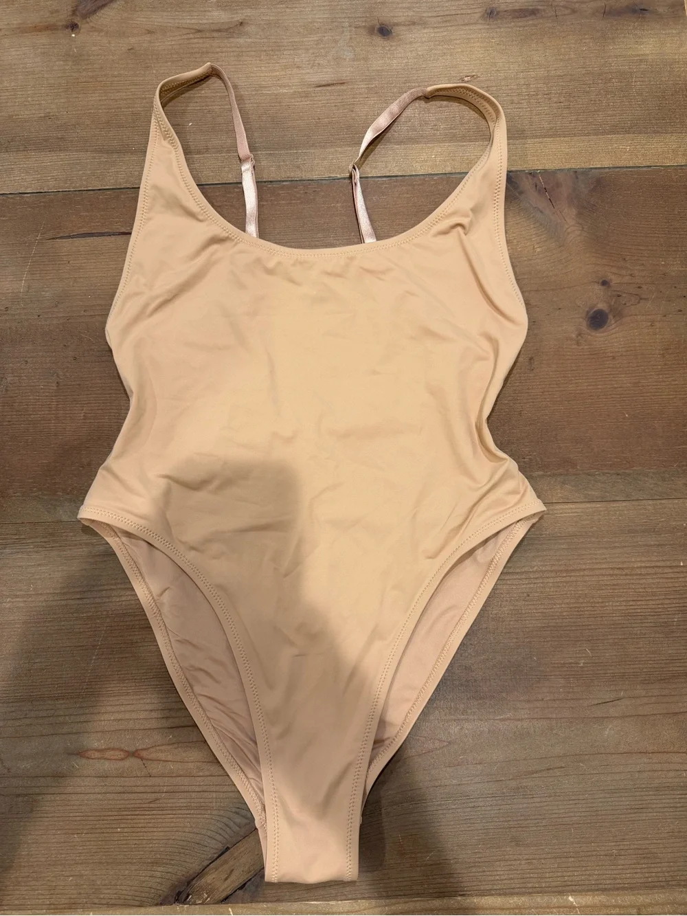 SKIMS Fits Everybody Scoop Neck One Piece Swimsuit Nude Sand Size Large NWOT